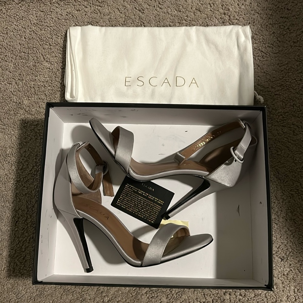 Escada high heels. In gorgeous gray color.